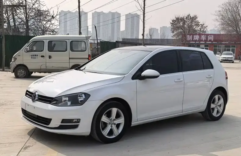 Volkswagen Golf 2015 из Китая