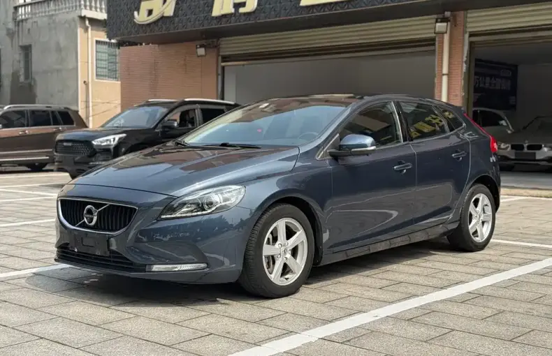 Volvo V40 2017 из Китая