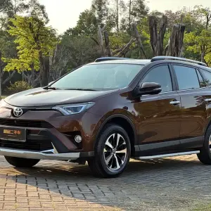 Toyota RAV4 2017 из Китая