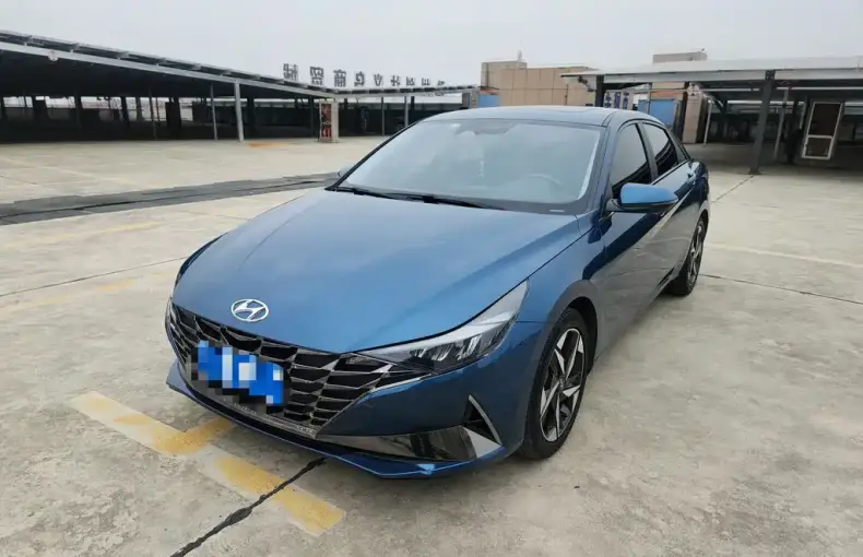Hyundai Elantra 2022 из Китая