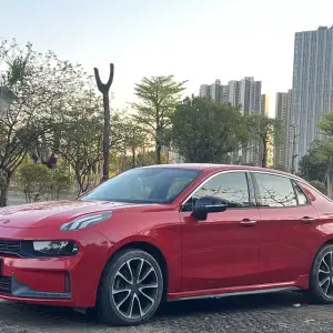 Lynk & Co 03 2020 из Китая