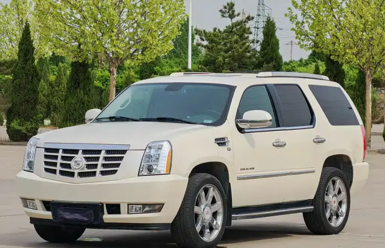 Cadillac Escalade 2007 из Китая