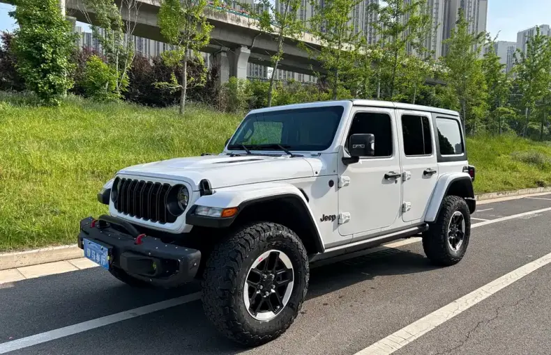 Jeep Wrangler 2023 из Китая