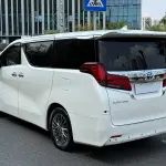 Toyota Alphard 2020 из Китая
