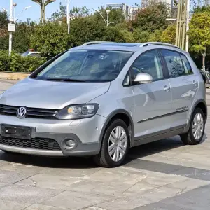 Volkswagen Golf (Import) 2014 из Китая