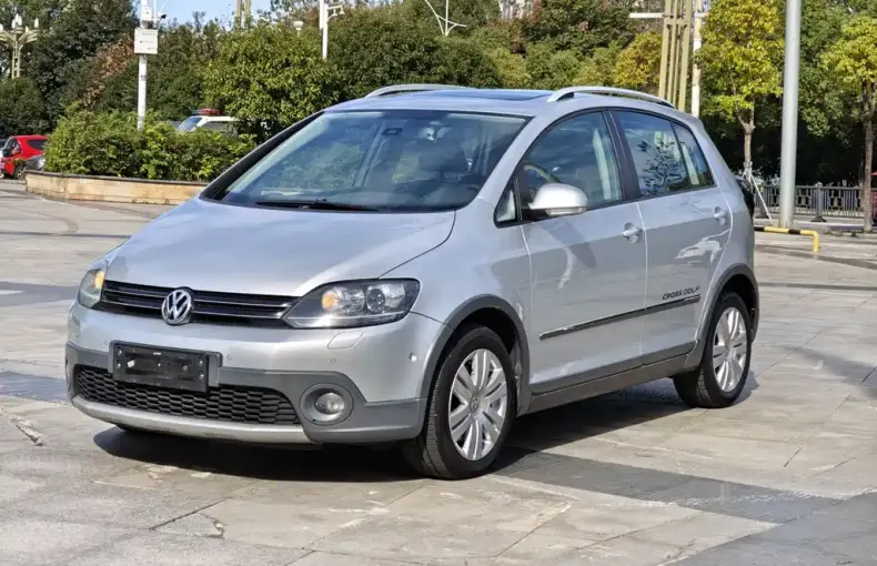 Volkswagen Golf (Import) 2014 из Китая