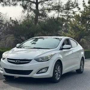 Hyundai Elantra Langdong 2015 из Китая