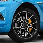Aston Martin DBX 2021 из Китая