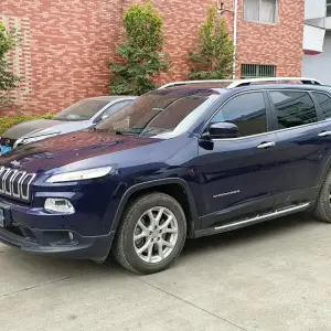 Jeep Cherokee 2017 175 л.с. 175 л.с. из Китая