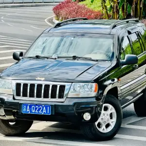 Jeep Grand Cherokee 2005 из Китая