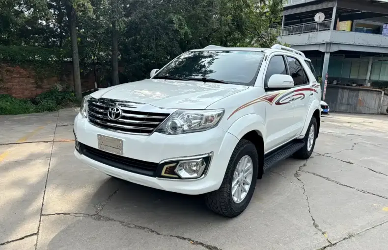 Toyota Fortuner 2014 из Китая