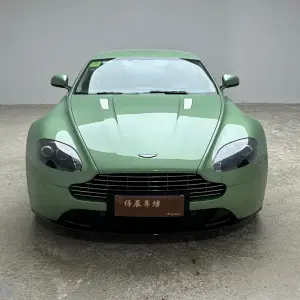 Aston Martin V8 Vantage 2014 436 л.с. из Китая