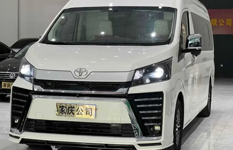 Toyota Hiace 2022 из Китая