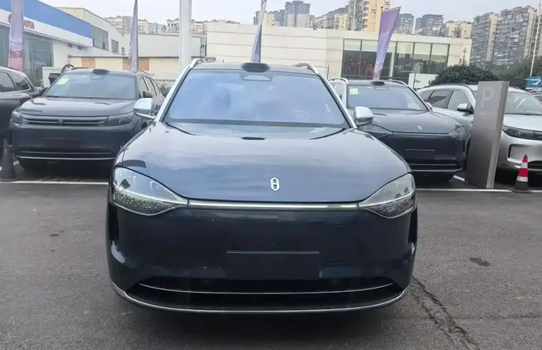 AITO 问界 AITO M9 из Китая