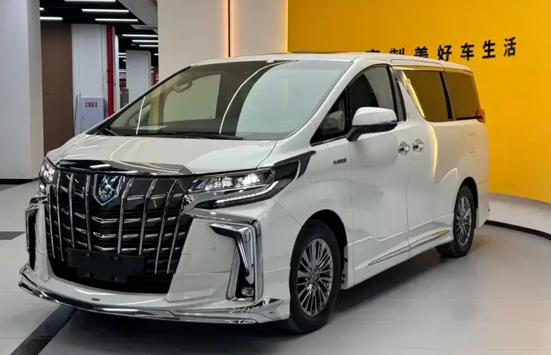 Toyota Alphard 2021 из Китая