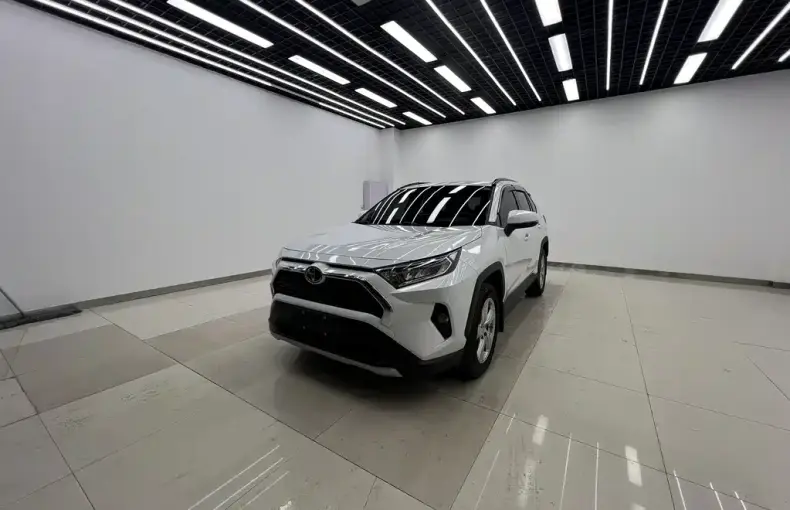 Toyota RAV4 2021 из Китая