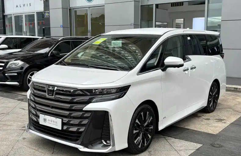 Toyota Vellfire из Китая
