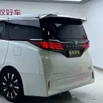 Toyota Alphard 2023 из Китая