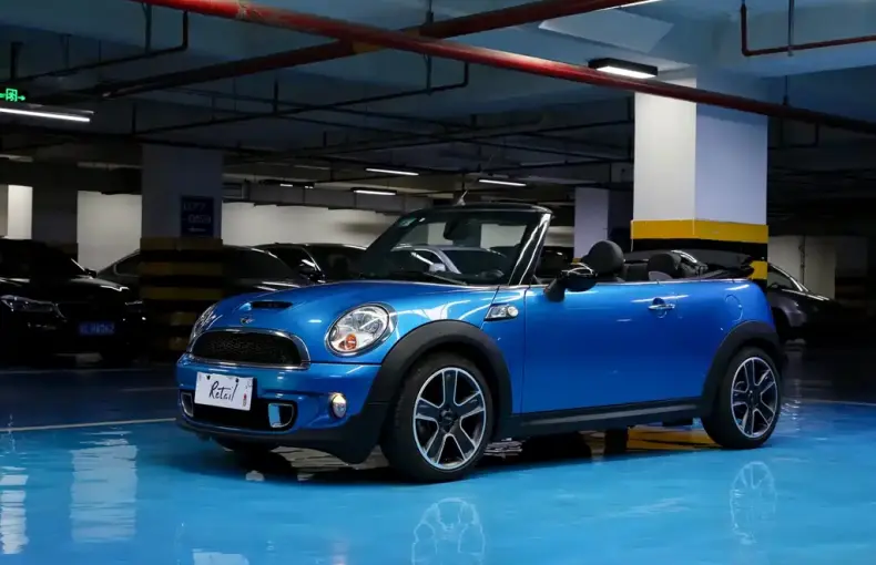 MINI Mini 2011 из Китая