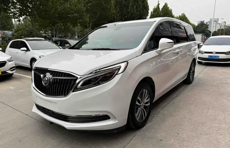 Buick GL8 2018 из Китая