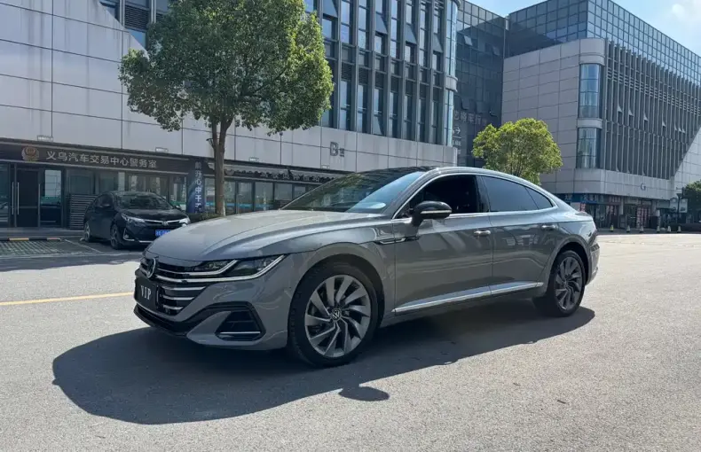 Volkswagen CC 2022 из Китая