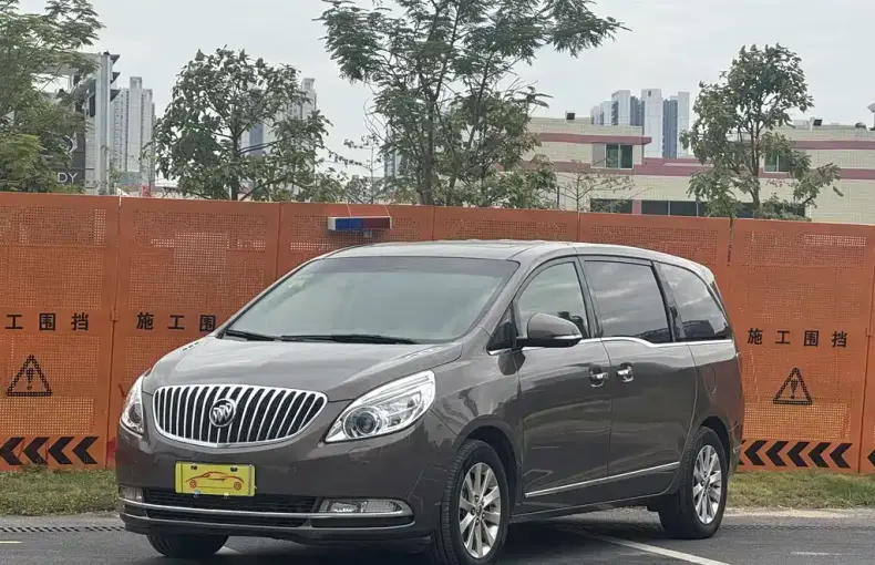 Buick GL8 2011 из Китая