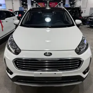 Kia KX3 2017 из Китая