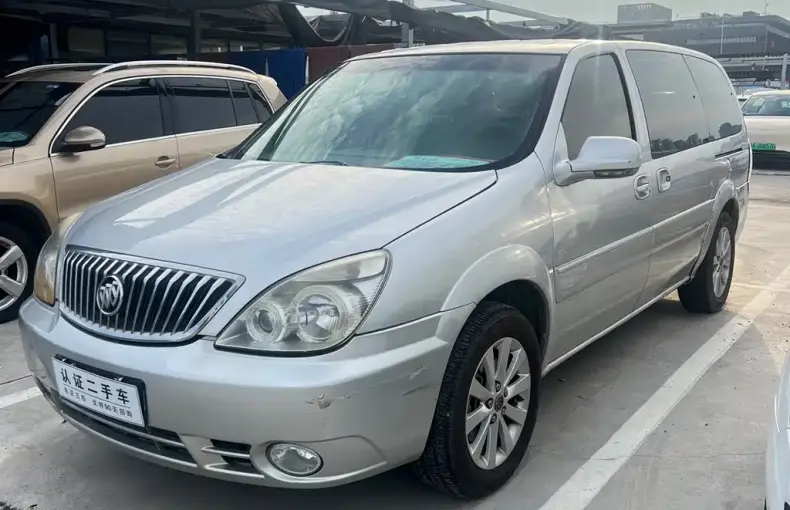 Buick GL8 2011 из Китая