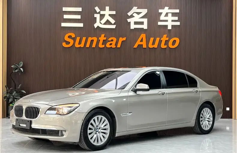 BMW 7 Series 2012 из Китая