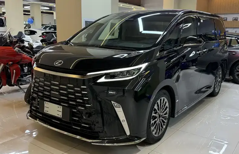 Lexus LM из Китая