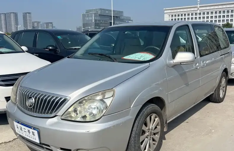 Buick GL8 2013 из Китая