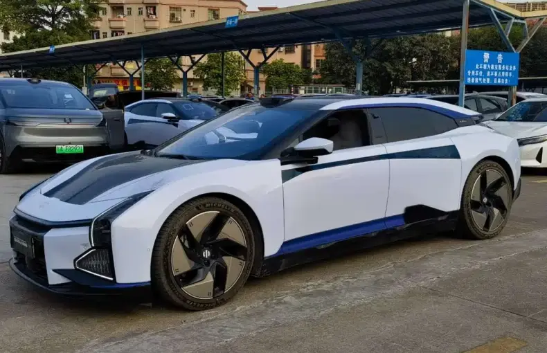 HiPhi HiPhi Z 2023 из Китая