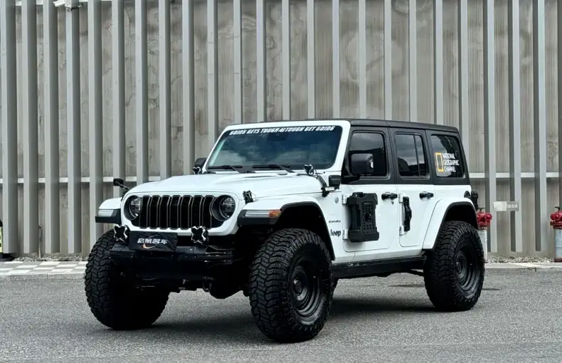 Jeep Wrangler PHEV 2022 из Китая