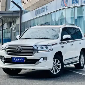 Toyota Land Cruiser 2020 из Китая