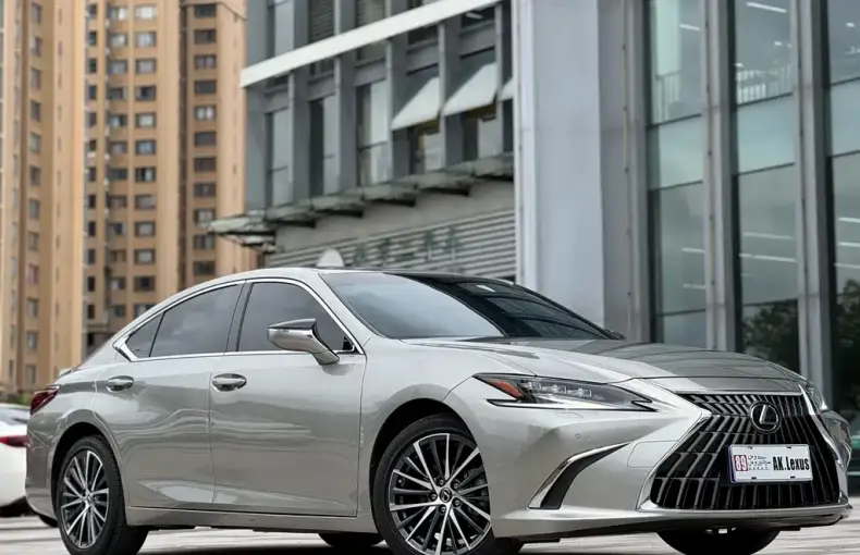 Lexus ES 2023 из Китая