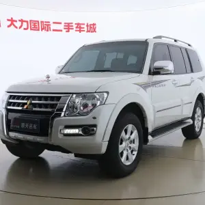 Mitsubishi Pajero (Import) 2024 из Китая