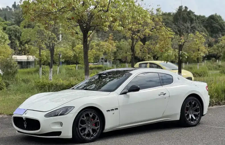 Maserati GranTurismo 2014 из Китая