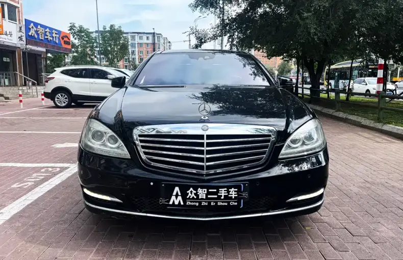Mercedes-Benz S-Class 2011 из Китая