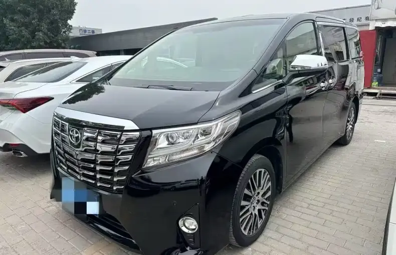 Toyota Alphard 2018 из Китая