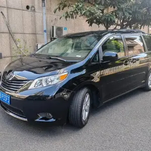 Toyota Sienna 2015 из Китая