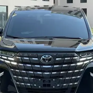 Toyota Alphard из Китая