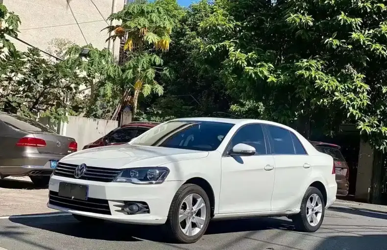 Volkswagen Bora 2015 из Китая