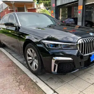 BMW 7 Series 2012 из Китая