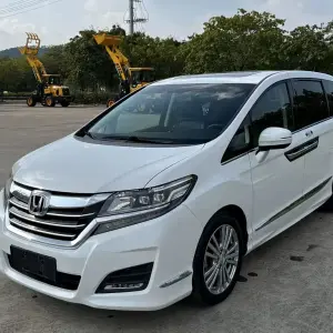 Honda Elysion 2017 из Китая