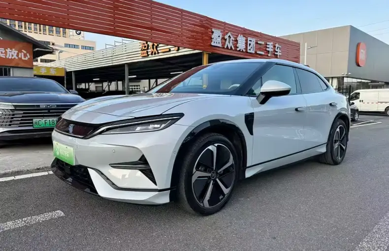 BYD L EV 2024 из Китая