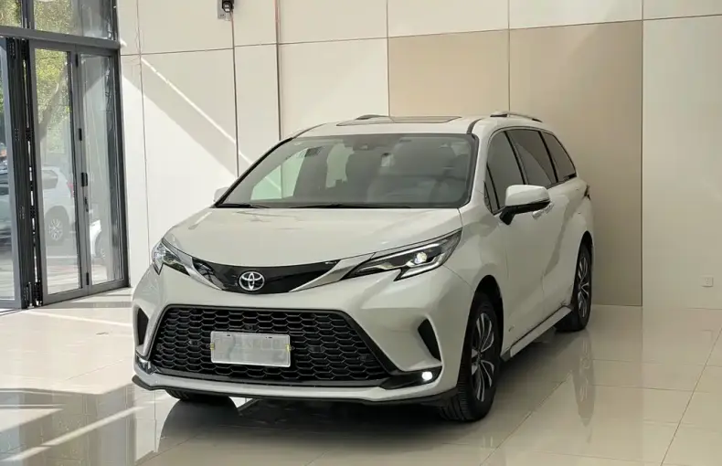Toyota Granvia 2025 из Китая