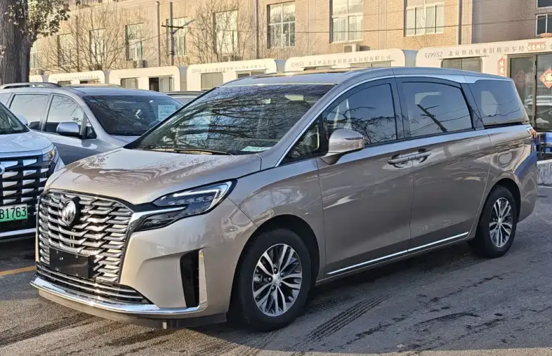 Buick GL8 2024 из Китая