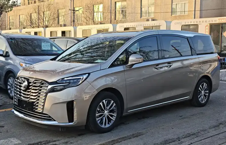 Buick GL8 2024 из Китая