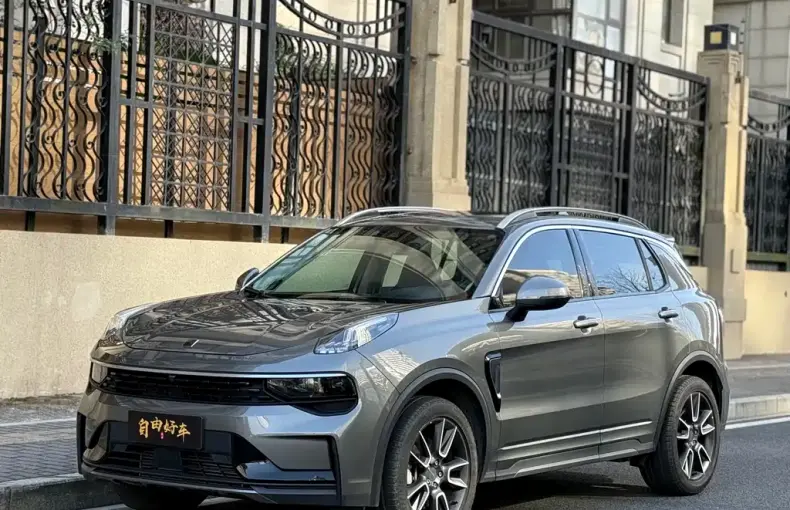 Lynk & Co 01 2021 из Китая
