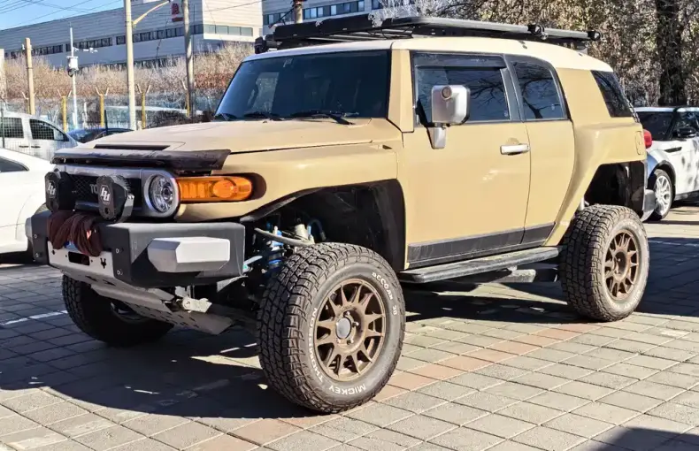 Toyota FJ Cruiser 2020 из Китая